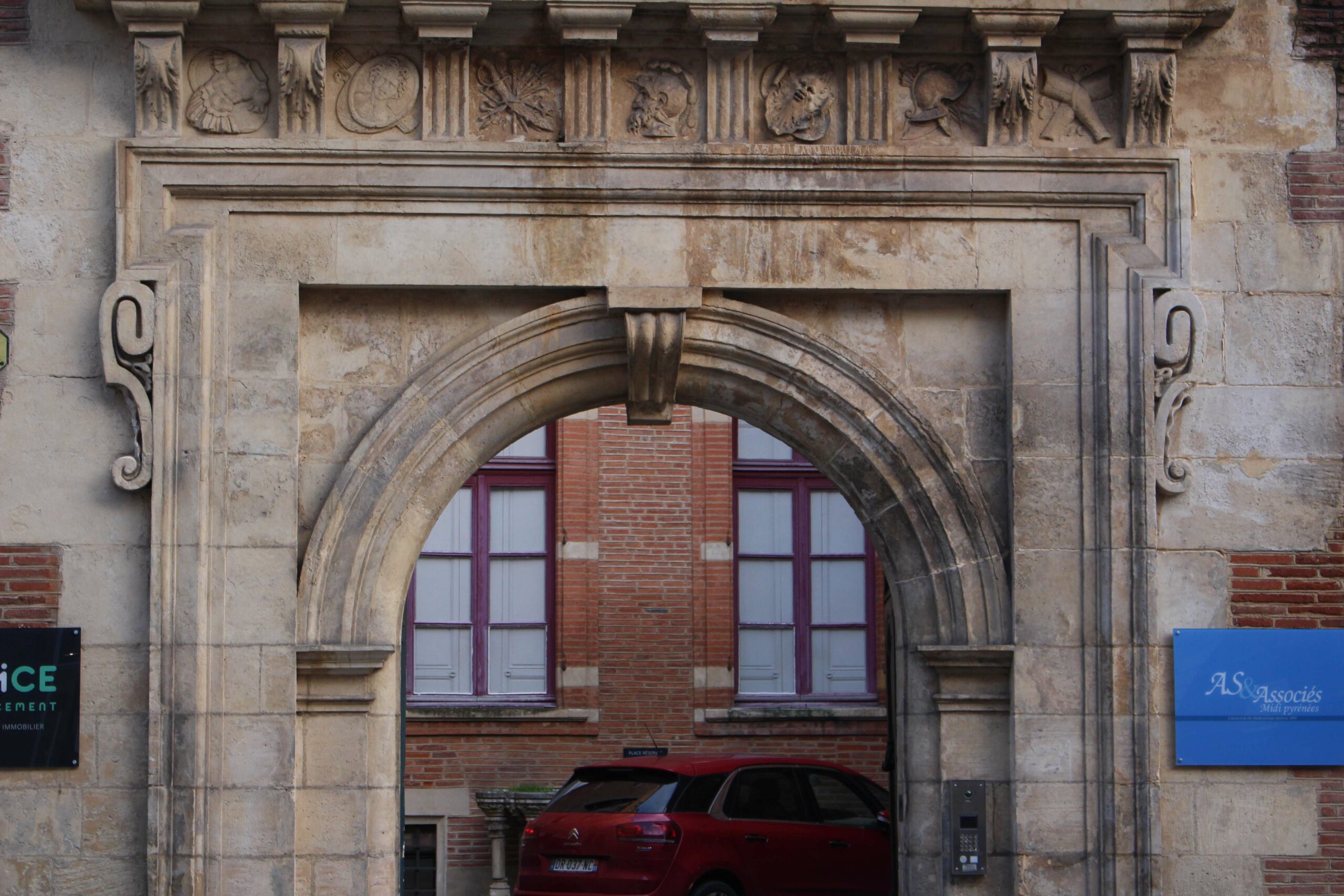 Restauration de la galerie de l'hôtel du Vieux-Raisin - Toulouse (31)